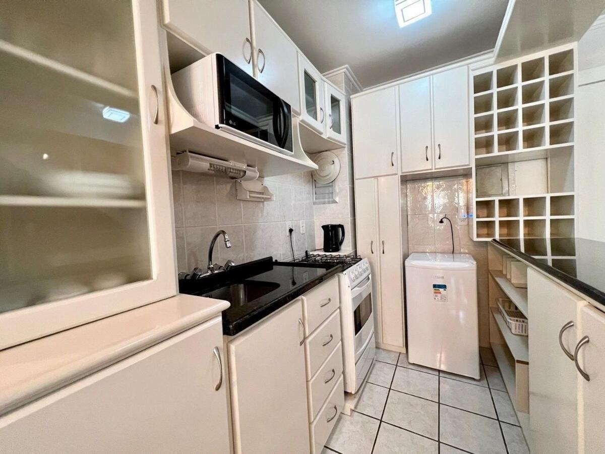 Apartamento San Pietro Centro 3 Dorm By Achei Temporada Грамаду Екстериор снимка