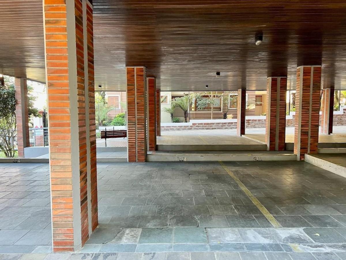 Apartamento San Pietro Centro 3 Dorm By Achei Temporada Грамаду Екстериор снимка